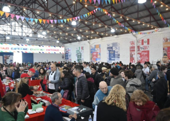 KATZ: «ES MUY IMPORTANTE SEGUIR CON LAS COMIDAS, BAILES Y COSTUMBRES DE CADA COLECTIVIDAD»