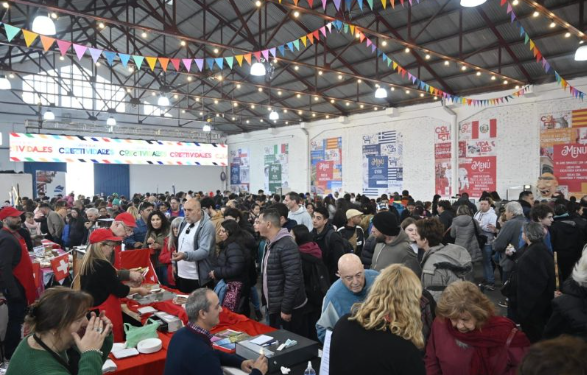 KATZ: «ES MUY IMPORTANTE SEGUIR CON LAS COMIDAS, BAILES Y COSTUMBRES DE CADA COLECTIVIDAD»