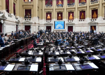 EL GOBIERNO LOGRÓ FRENAR LA OFENSIVA OPOSITORA EN EL CONGRESO