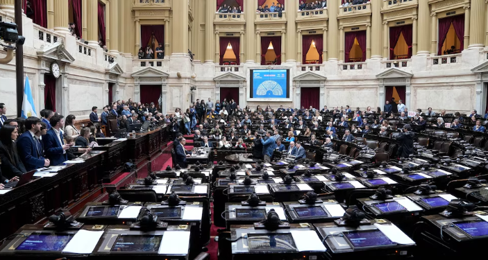 EL GOBIERNO LOGRÓ FRENAR LA OFENSIVA OPOSITORA EN EL CONGRESO
