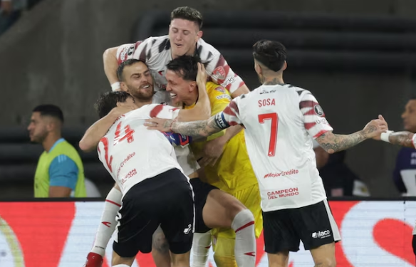 CON MUSLERA COMO HÉROE, ESTUDIANTES ELIMINÓ POR PENALES AL FLAMENGO Y ENFRENTARÁ A PALMEIRAS EN LA FINAL DE LA COPA LIBERTADORES