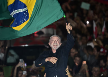 LULA DA SILVA GANÓ UN HISTÓRICO BALOTAJE A FLÁVIO BOLSONARO Y ASUMIRÁ UN CUARTO MANDATO EN BRASIL