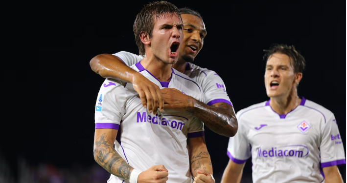 FIORENTINA PERDIÓ Y MASTANTUONO VOLVIÓ A SUFRIR CRÍTICAS POR SU BAJO NIVEL