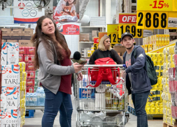 CONSUMO EN BAJA: CAYERON LAS VENTAS DE SUPERMERCADOS Y MAYORISTAS EN AGOSTO Y PROFUNDIZARON SU RETROCESO EN EL AÑO