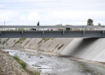 EL MUNICIPIO HABILITÓ EL PUENTE METÁLICO EN CALLE LÍBANO