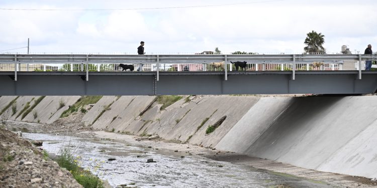 EL MUNICIPIO HABILITÓ EL PUENTE METÁLICO EN CALLE LÍBANO