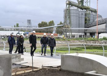 BAHIA AL MAR: LA OBRA DE RECUPERACIÓN DEL MUELLE DE ELEVADORES ALCANZA UN 75% DE AVANCE